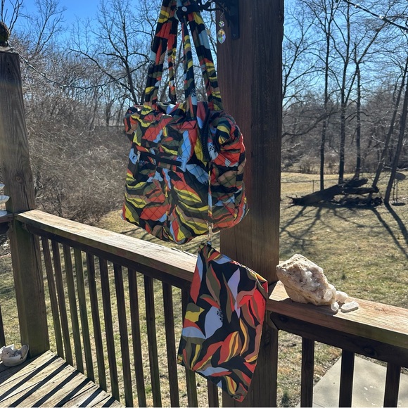 Oliver Thomas Handbags - Oliver Thomas Orange Tropical Tote with matching insert pouch Reversible